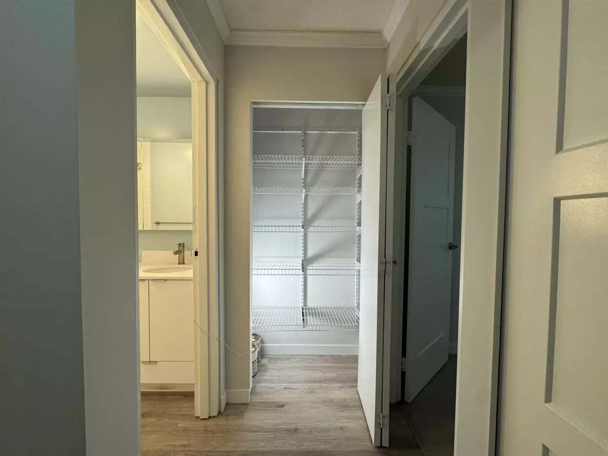 Primary Bathroom Photo of 124 11806 88 Avenue, Delta, BC