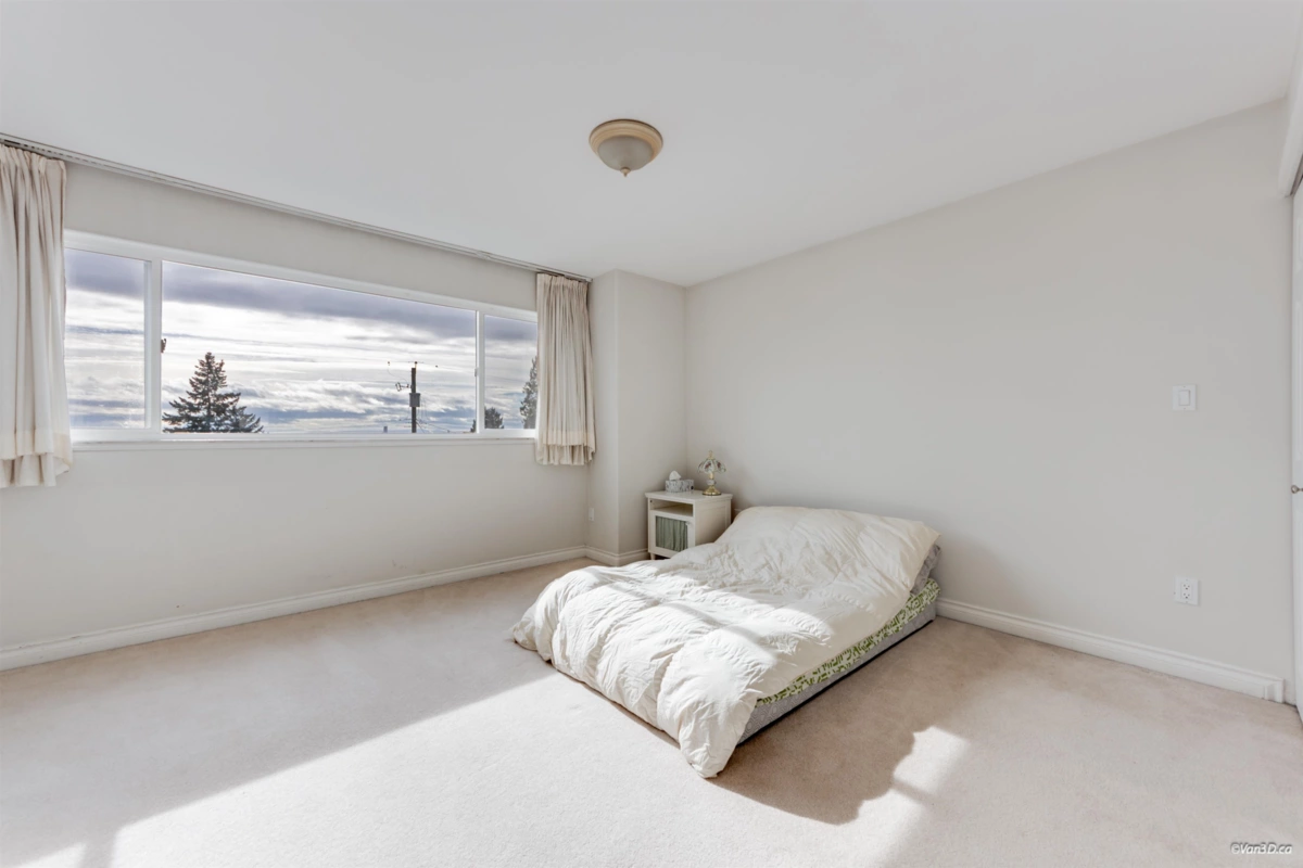 Entry Foyer Photo of 5177 Carson Street, Burnaby, BC