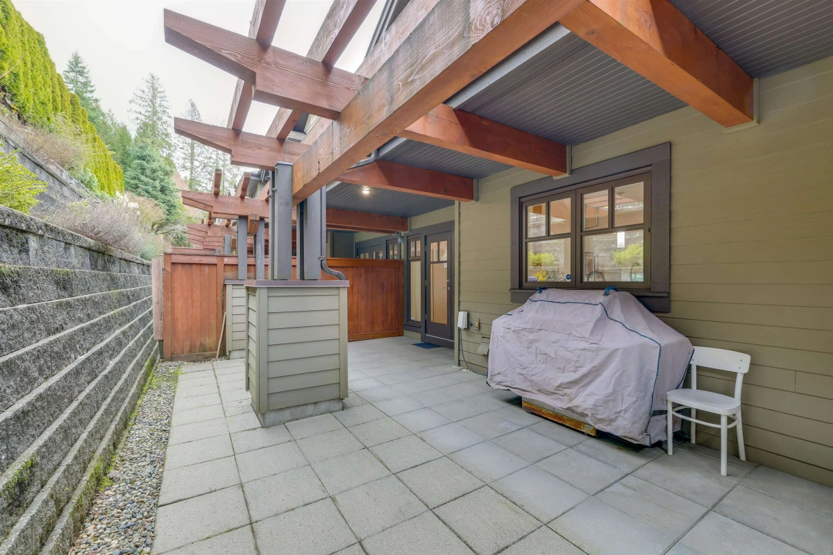 Garden / Landscaping Photo of 5 2555 Skilift Road, West Vancouver, BC