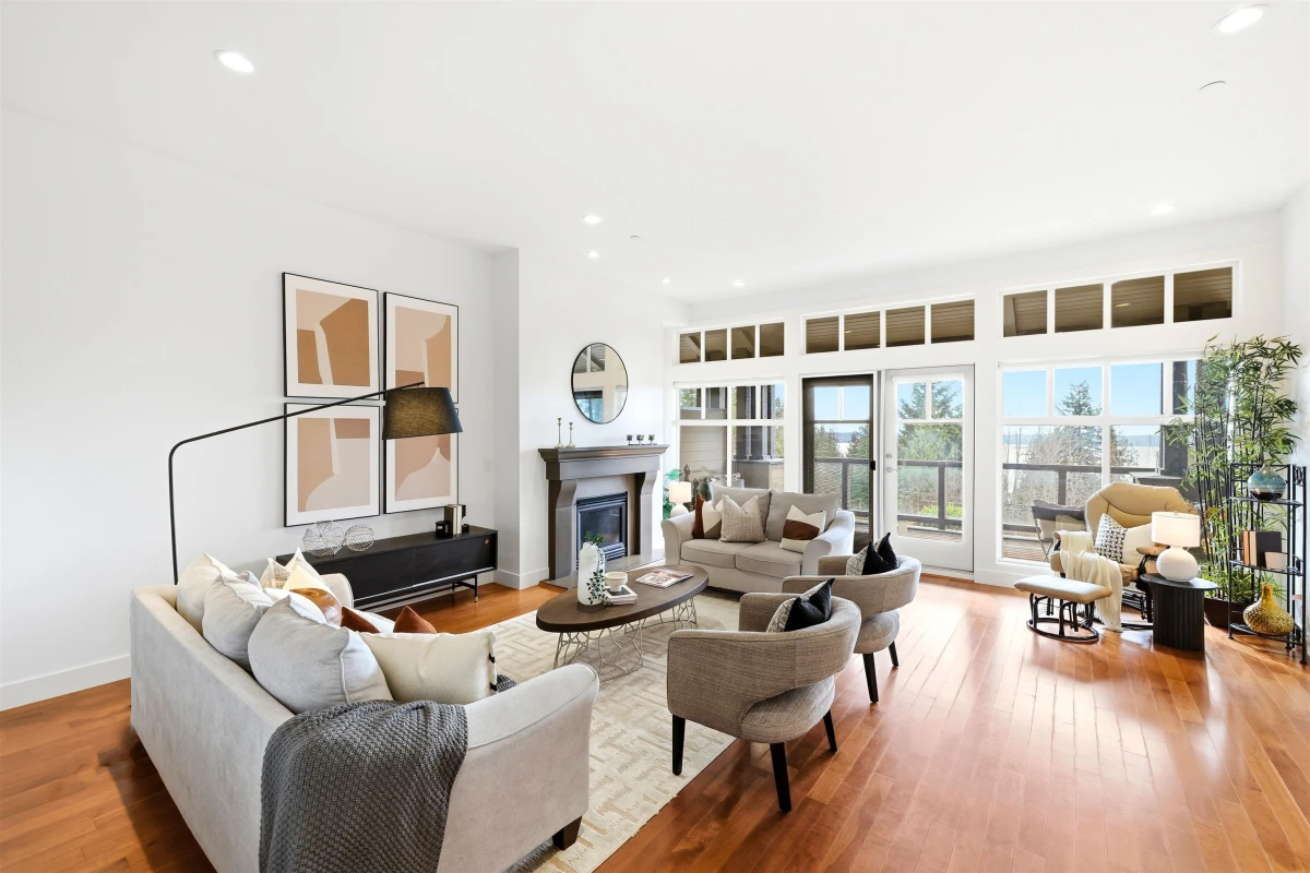 Living Room Photo of 5 2555 Skilift Road, West Vancouver, BC