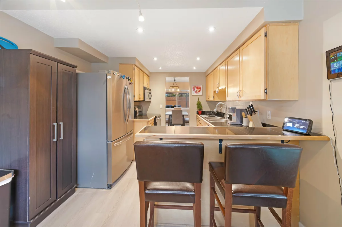 Kitchen Photo of 30 46689 First Avenue, Chilliwack, BC