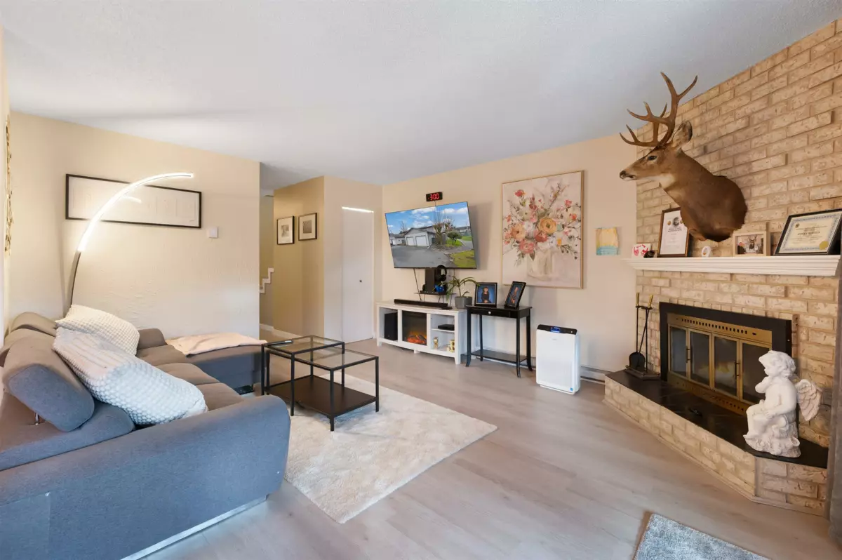 Walk-In Closet Photo of 30 46689 First Avenue, Chilliwack, BC