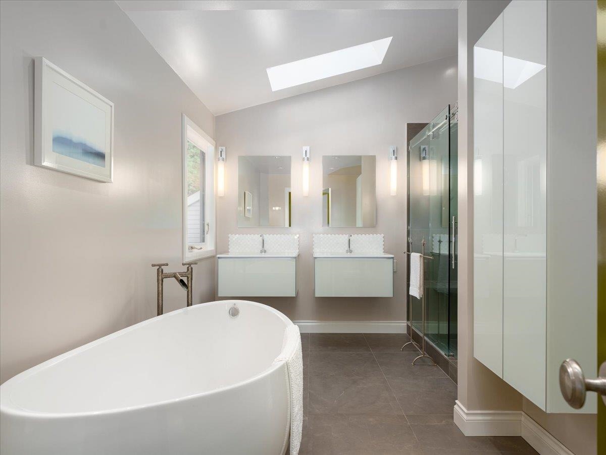 Powder Room Photo of 3649 Brahms Avenue, Vancouver, BC