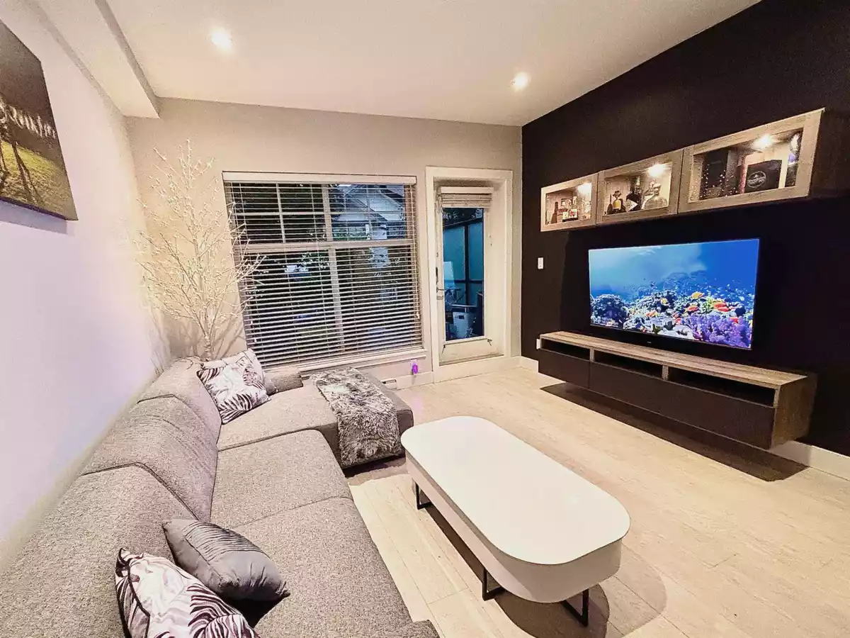 Dining Area Photo of 7 5122 Canada Way, Burnaby, BC