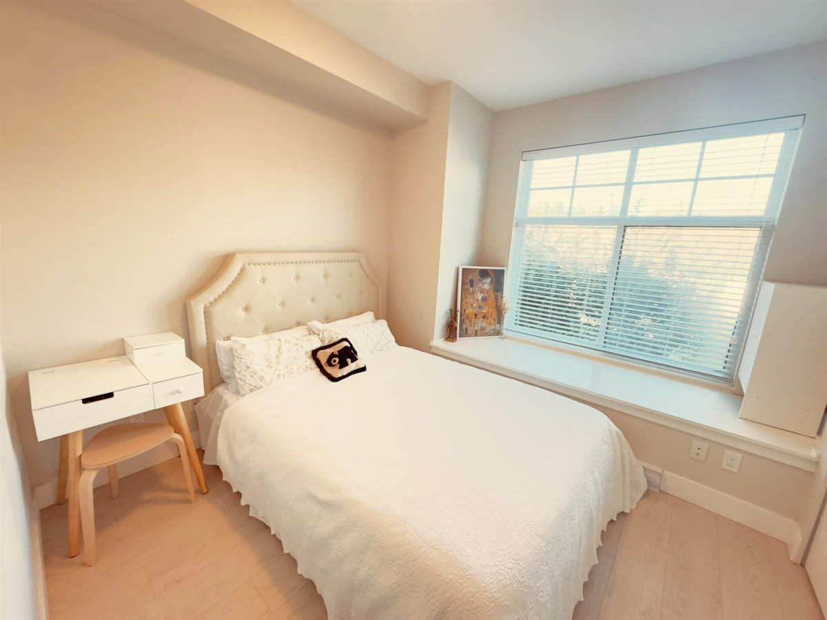 Guest Bathroom Photo of 7 5122 Canada Way, Burnaby, BC