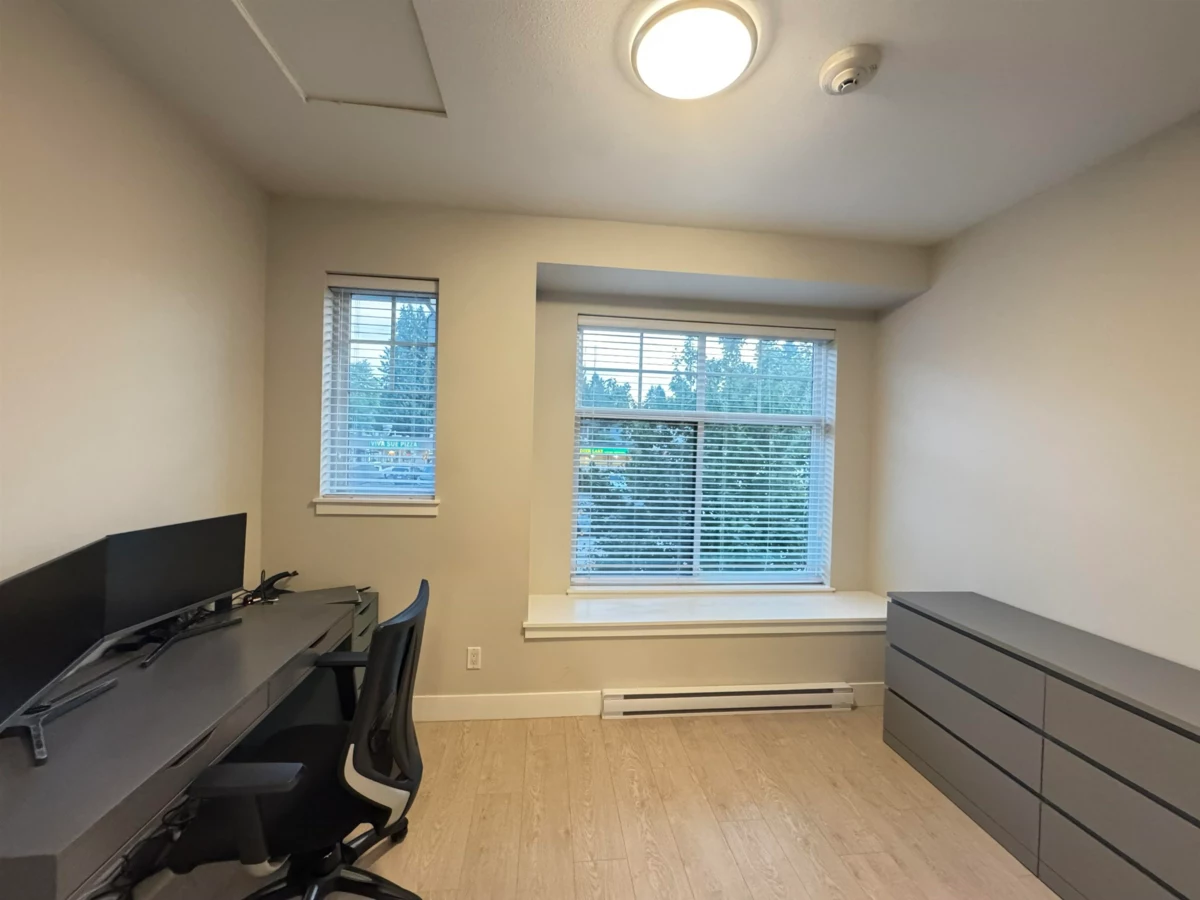 Office / Den Photo of 7 5122 Canada Way, Burnaby, BC