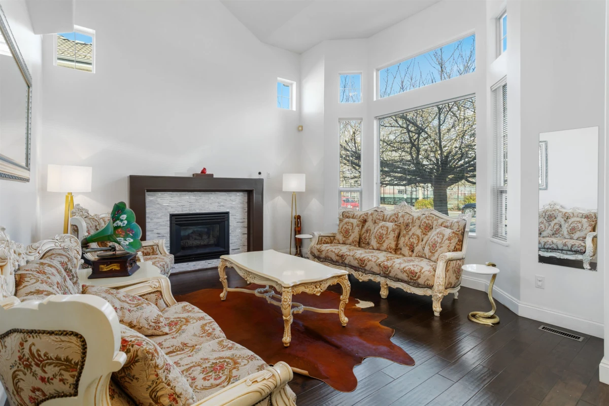 Dining Area Photo of 1288 Riverside Drive, Port Coquitlam, BC