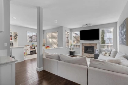 Breakfast Nook Photo of 1288 Riverside Drive, Port Coquitlam, BC