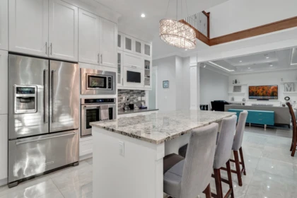 Guest Bathroom Photo of 2285 124 Street, Surrey, BC