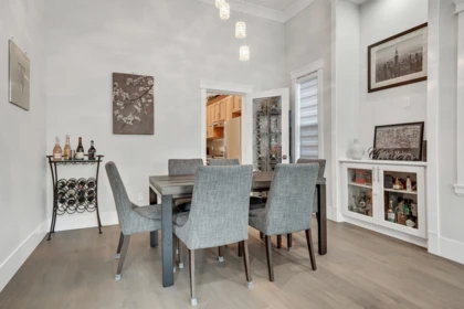 Kitchen Island Photo of 2285 124 Street, Surrey, BC