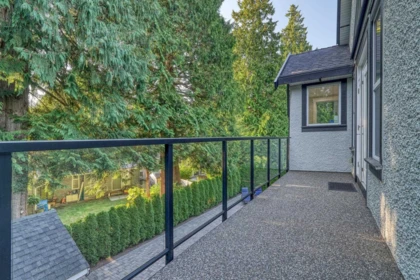 Staircase Photo of 2285 124 Street, Surrey, BC