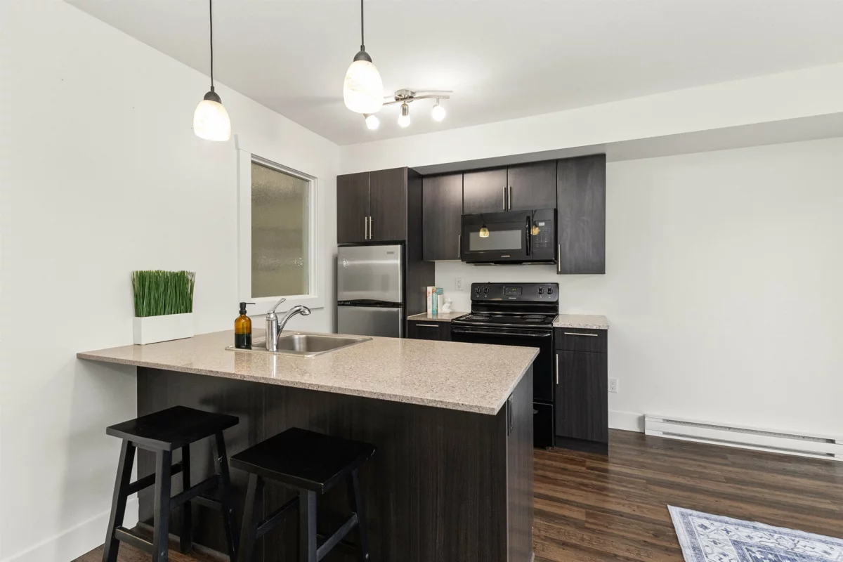 Dining Area Photo of 321 2565 Campbell Avenue, Abbotsford, BC