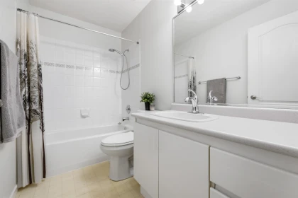Hallway Photo of 4 20750 Telegraph Trail, Langley, BC