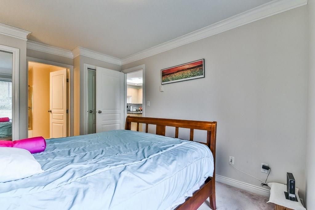 Dining Area Photo of 404 8115 121a Street, Surrey, BC