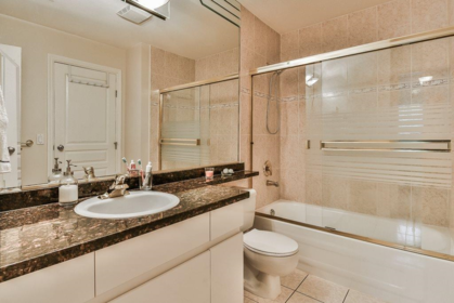 Kitchen Photo of 404 8115 121a Street, Surrey, BC
