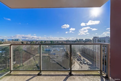 Loft / Bonus Room Photo of 1001 5933 Cooney Road, Richmond, BC