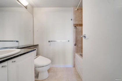Powder Room Photo of 1001 5933 Cooney Road, Richmond, BC