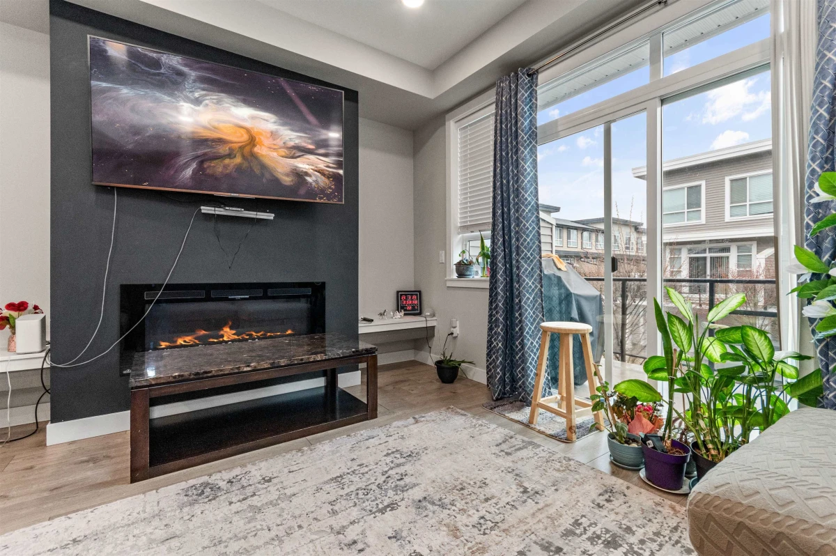 Family Room Photo of 98 8413 Midtown Way, Chilliwack, BC