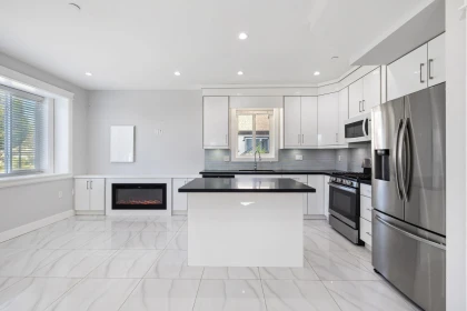 Kitchen Photo of 1 2430 E 41 Street, Vancouver, BC