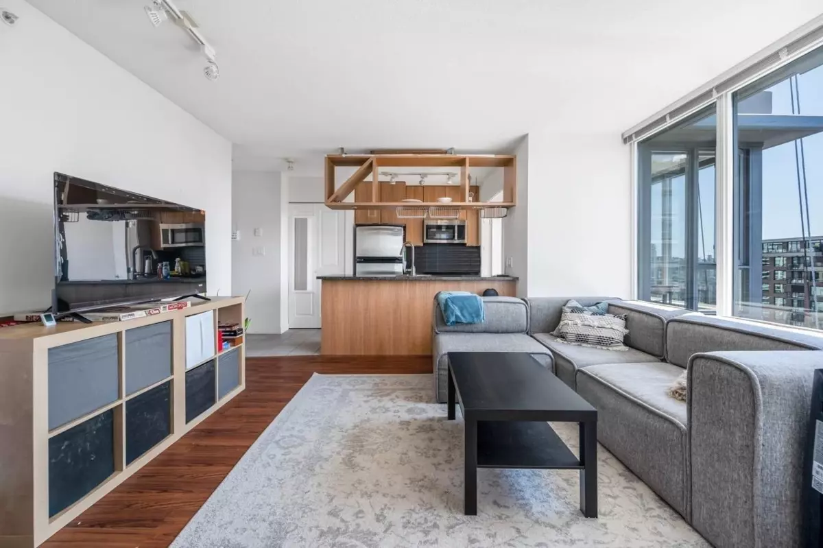 Family Room Photo of 1708 1001 Richards Street, Vancouver, BC