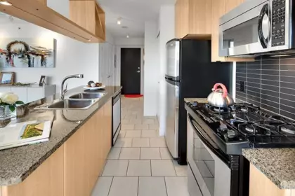 Kitchen Island Photo of 1708 1001 Richards Street, Vancouver, BC