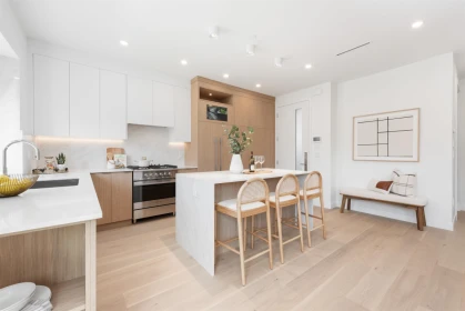 Kitchen Photo of 2 2750 W 19th Avenue, Vancouver, BC
