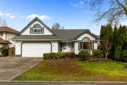 20575 89b Avenue, Langley, BC, Langley — Single Family Residence for sale