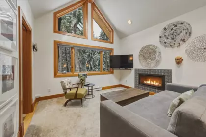 Entry Foyer Photo of 6725 Crabapple Drive, Whistler, BC