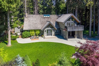 6725 Crabapple Drive, Whistler, BC, Whistler — Single Family Residence for sale