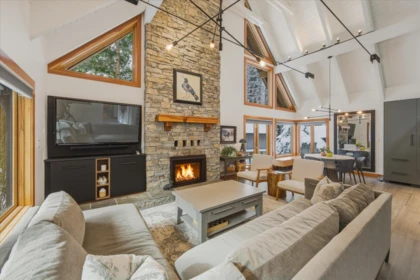 6725 Crabapple Drive, Whistler, BC, Whistler — Single Family Residence for sale