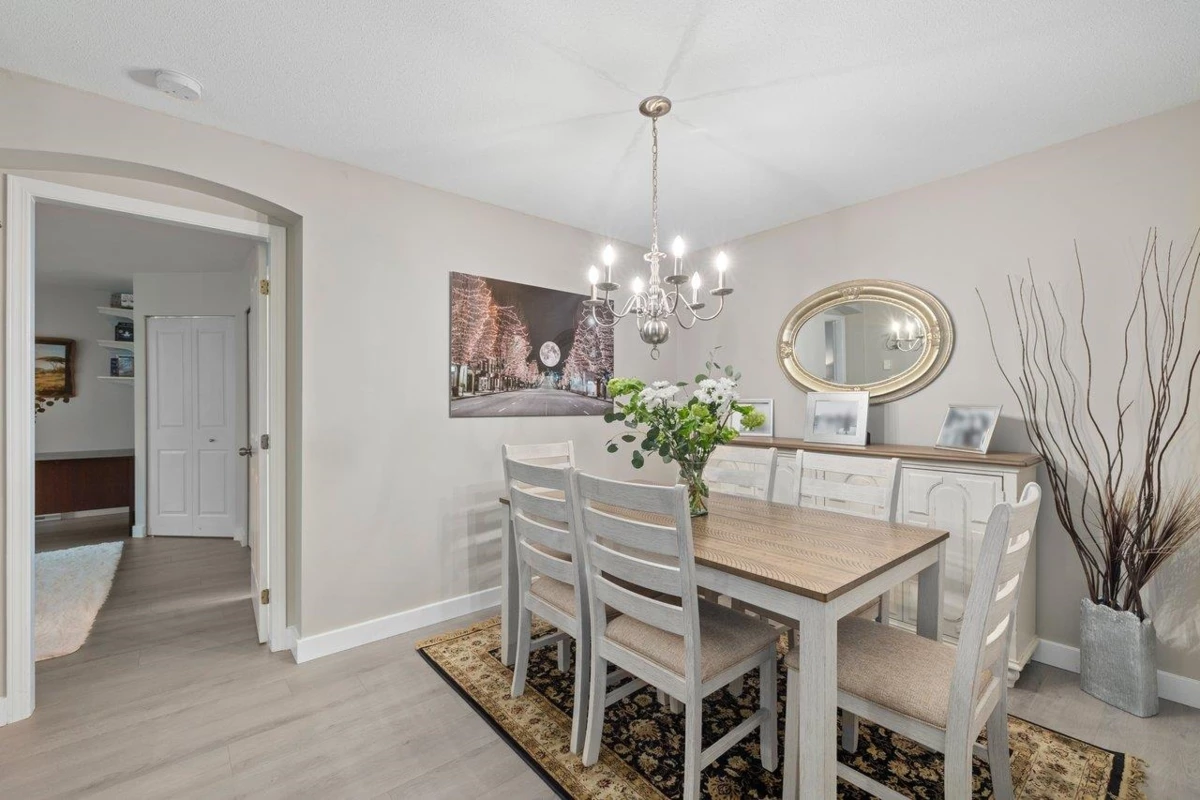 Dining Area Photo of 208 20976 56 Avenue, Langley, BC