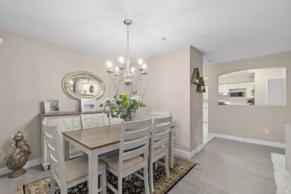 208 20976 56 Avenue, Langley, BC, Langley — Apartment/Condo for sale