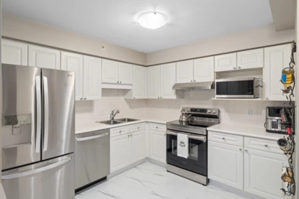 Kitchen Island Photo of 208 20976 56 Avenue, Langley, BC