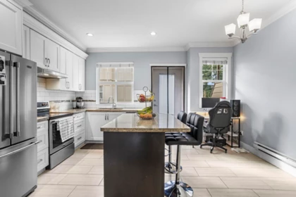 Breakfast Nook Photo of 8 33860 Marshall Road, Abbotsford, BC