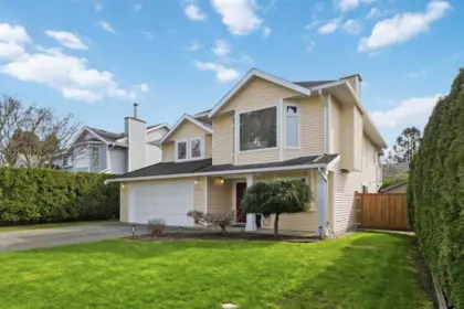 20402 Walnut Crescent, Maple Ridge, BC, Maple Ridge — Single Family Residence for sale