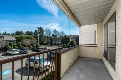 Hallway Photo of 204 32885 George Ferguson Way, Abbotsford, BC