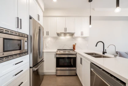 Kitchen Island Photo of 403 12109 223 Street, Maple Ridge, BC