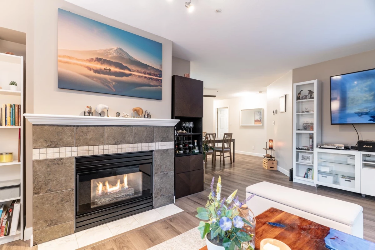 Dining Area Photo of 219 295 Schoolhouse Street, Coquitlam, BC