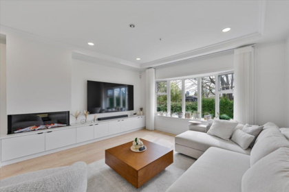 Breakfast Nook Photo of 817 W 60th Avenue, Vancouver, BC