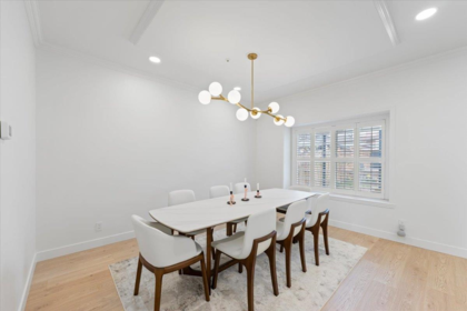 Entry Foyer Photo of 817 W 60th Avenue, Vancouver, BC