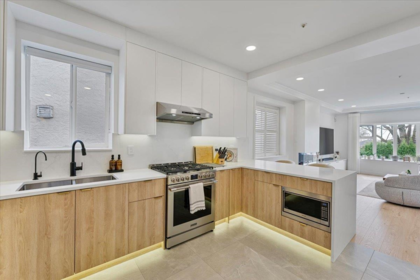 Guest Bathroom Photo of 817 W 60th Avenue, Vancouver, BC