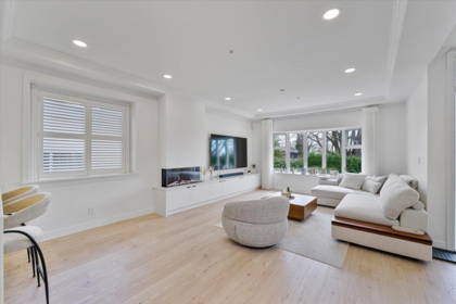 Pantry Photo of 817 W 60th Avenue, Vancouver, BC