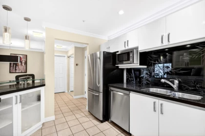 205 15140 29a Avenue, Surrey, BC, Surrey — Apartment/Condo for sale