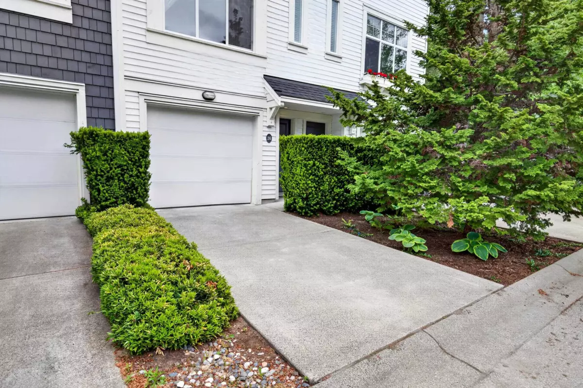 Living Room Photo of 26 18681 68 Avenue, Surrey, BC