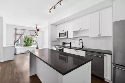 Powder Room Photo of 26 18681 68 Avenue, Surrey, BC