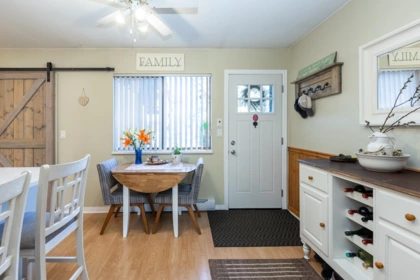 Kitchen Island Photo of 102 27044 32 Avenue, Langley, BC