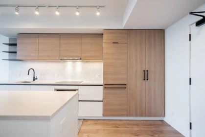 Kitchen Island Photo of 2111 13428 105 Avenue, Surrey, BC