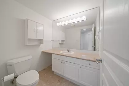 Mudroom Photo of 303 15466 North Bluff Road, White Rock, BC