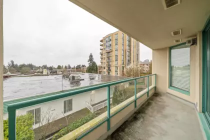 Outdoor Patio Photo of 303 15466 North Bluff Road, White Rock, BC