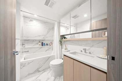 Hallway Photo of 1202 13778 100 Avenue, Surrey, BC